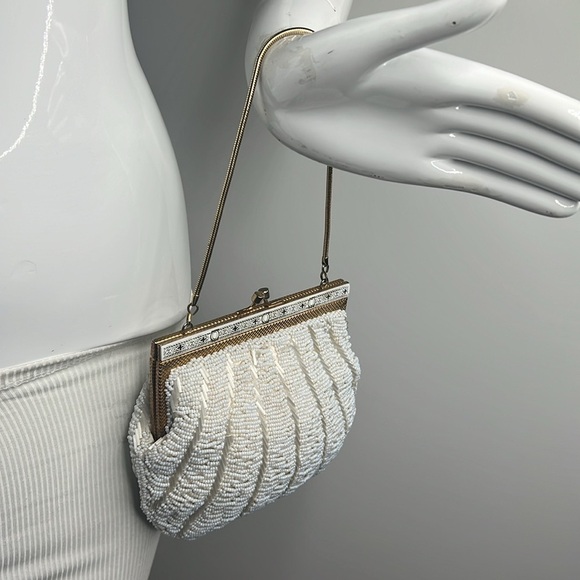 Vintage White Glass Beaded Enamel Frame Evening Handbag - Picture 4 of 6